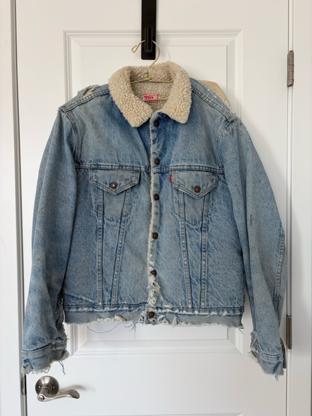 Vintage Levi’s Sherpa Jacket Distressed Light Wash Trucker Grunge Americana